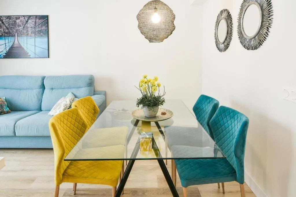 Stylish And Bright Apartment Malaga