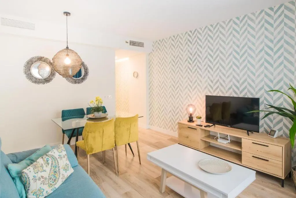 Stylish And Bright Apartment Малага